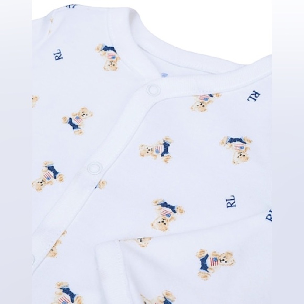 <3 Ralph Lauren Baby Onesie with Teddy Bear Print